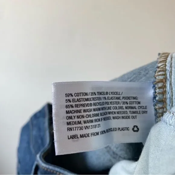 Universal thread distressed high rise straight jeans size 12 - Picture 5 of 6